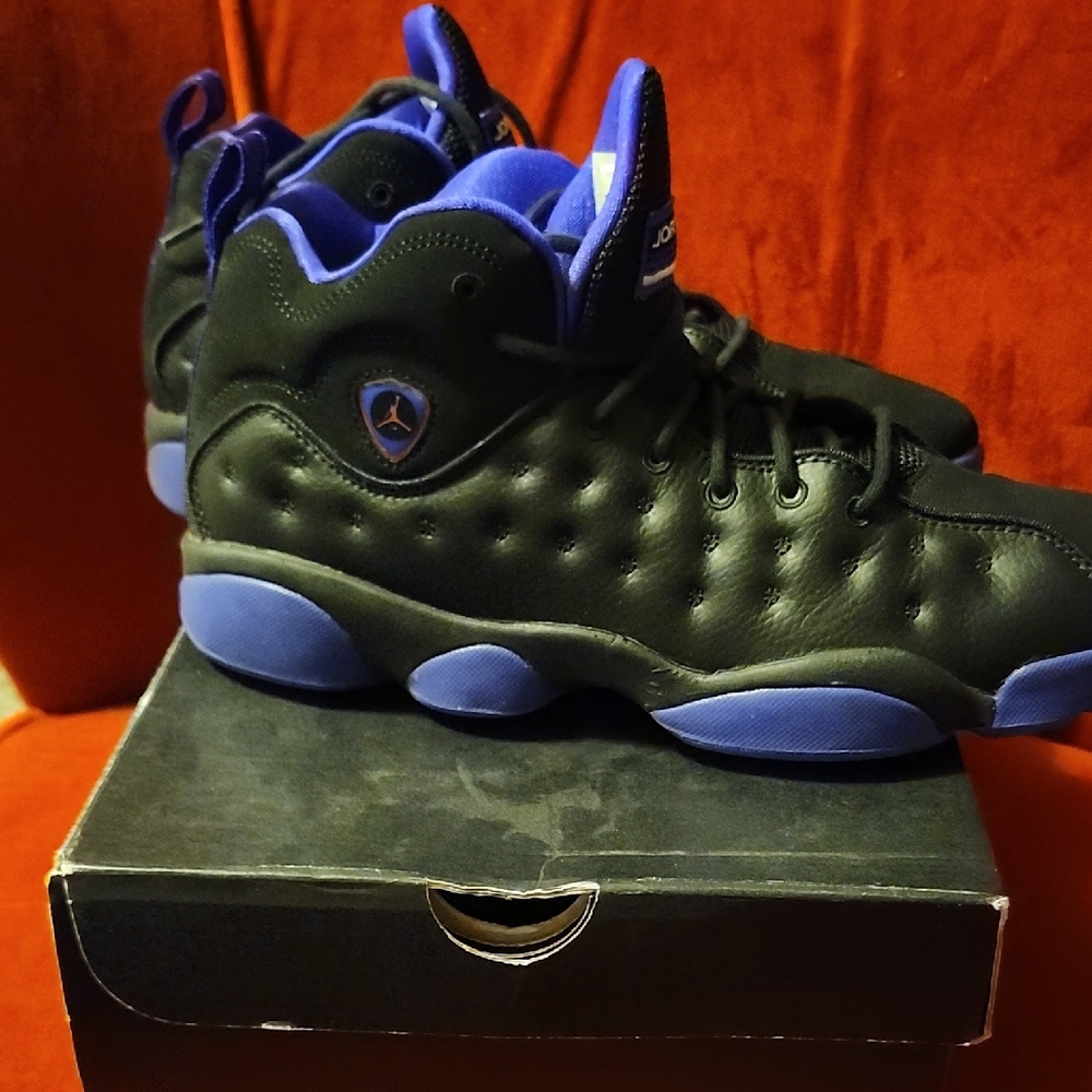 Black and Blue High-Top Athletic Shoes with Contoured Design - Picture 2 of 14